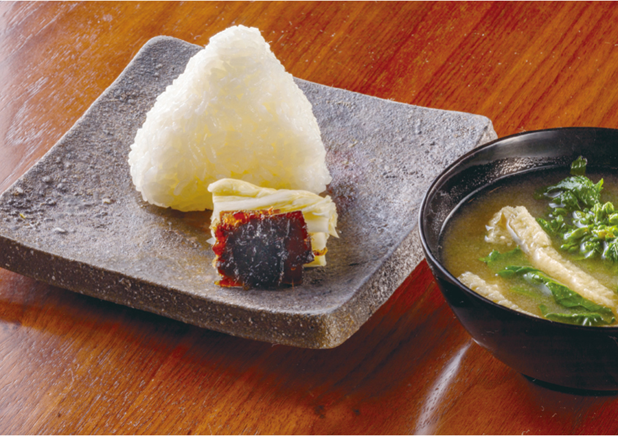 佐賀のコース料理が味わえるおすすめのレストラン「料理屋 あるところ」のおにぎり