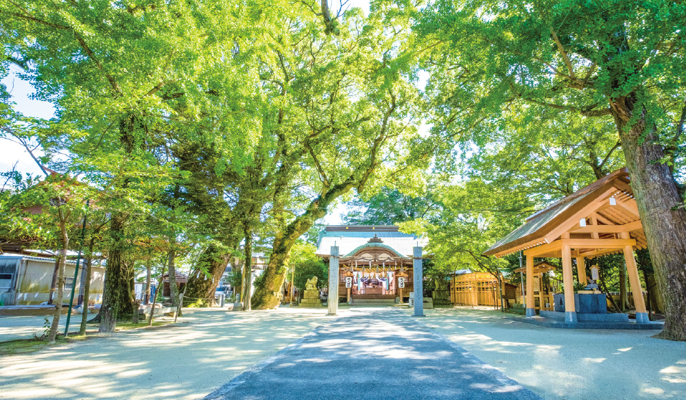 福岡県でおすすめの神社「現人神社」の境内