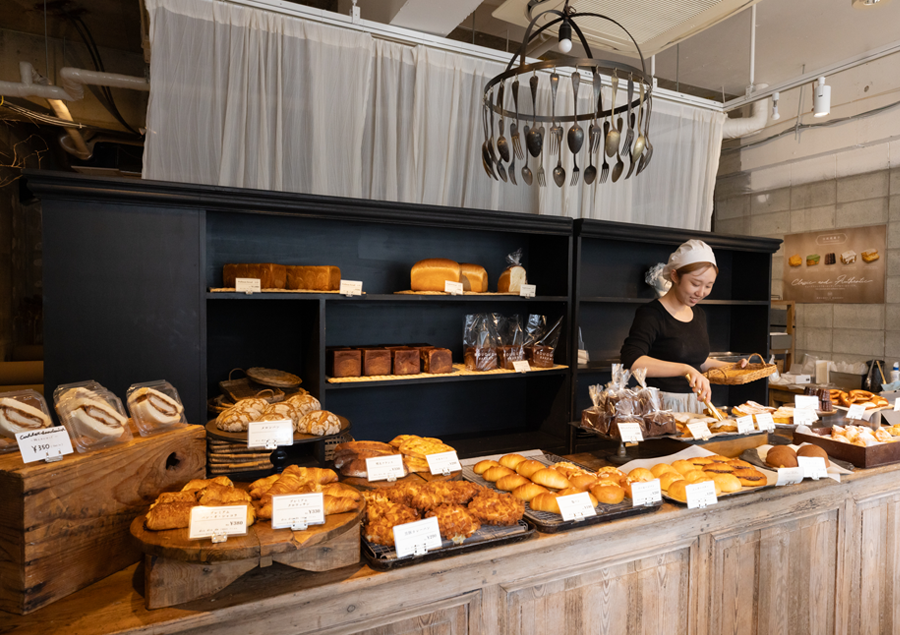 福岡のおすすめパン屋巡り「BOUQUCA BAKERY」：店内