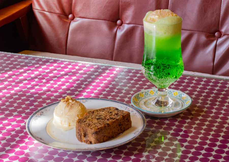 北九州・門司港レトロおしゃれスポット6選「六曜舘」：バナナケーキ・クリームソーダ