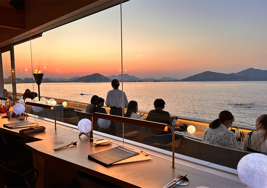 一度は行きたい！九州の絶景カフェ5選「OCEAN HOUSE」