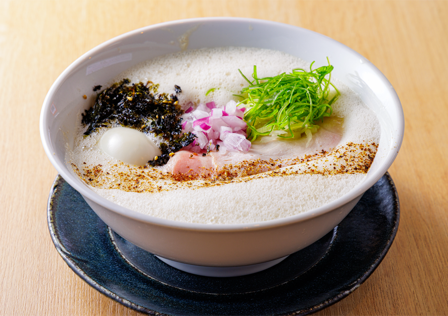 ラーメンだけじゃない！福岡市内のおすすめの麺5選「博多鶏soba 建」